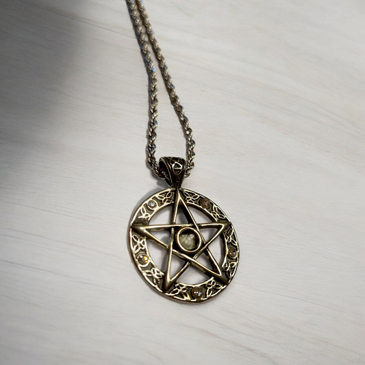 Witch’s Star Necklace
